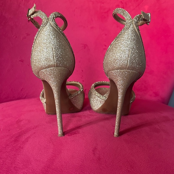 Gianni Bini Sparkling Gold Heels - Picture 4 of 5